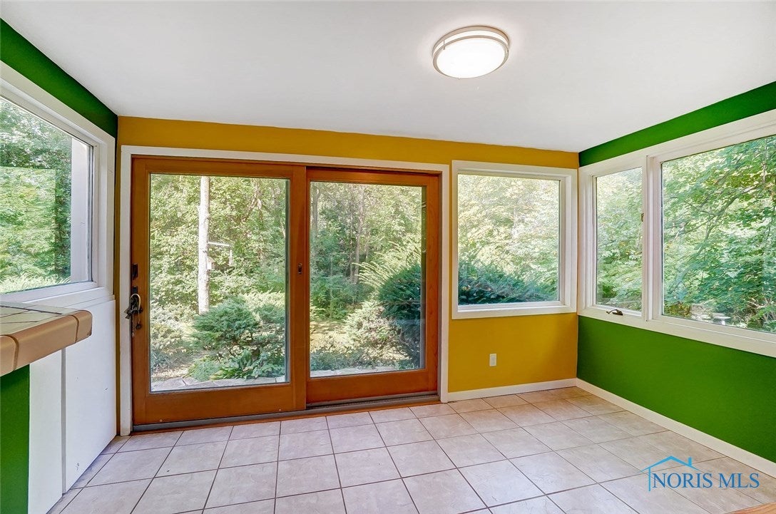 1033 Richards Road Toledo, OH 43607 - Photo 9 of 46 Gallery Image 9