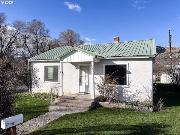 $165,000 | 317 Northwest 3rd Avenue, John Day, OR 97845