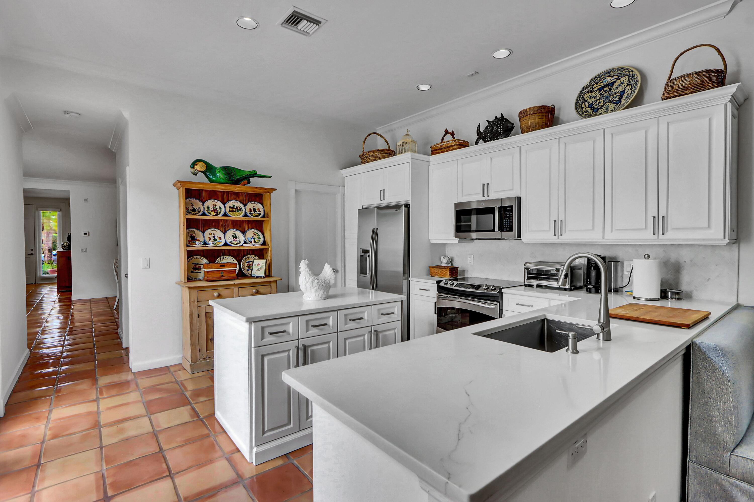 5835 Northwest 40th Terrace Boca Raton, FL 33496 - Photo 8 of 38 Kitchen - 2