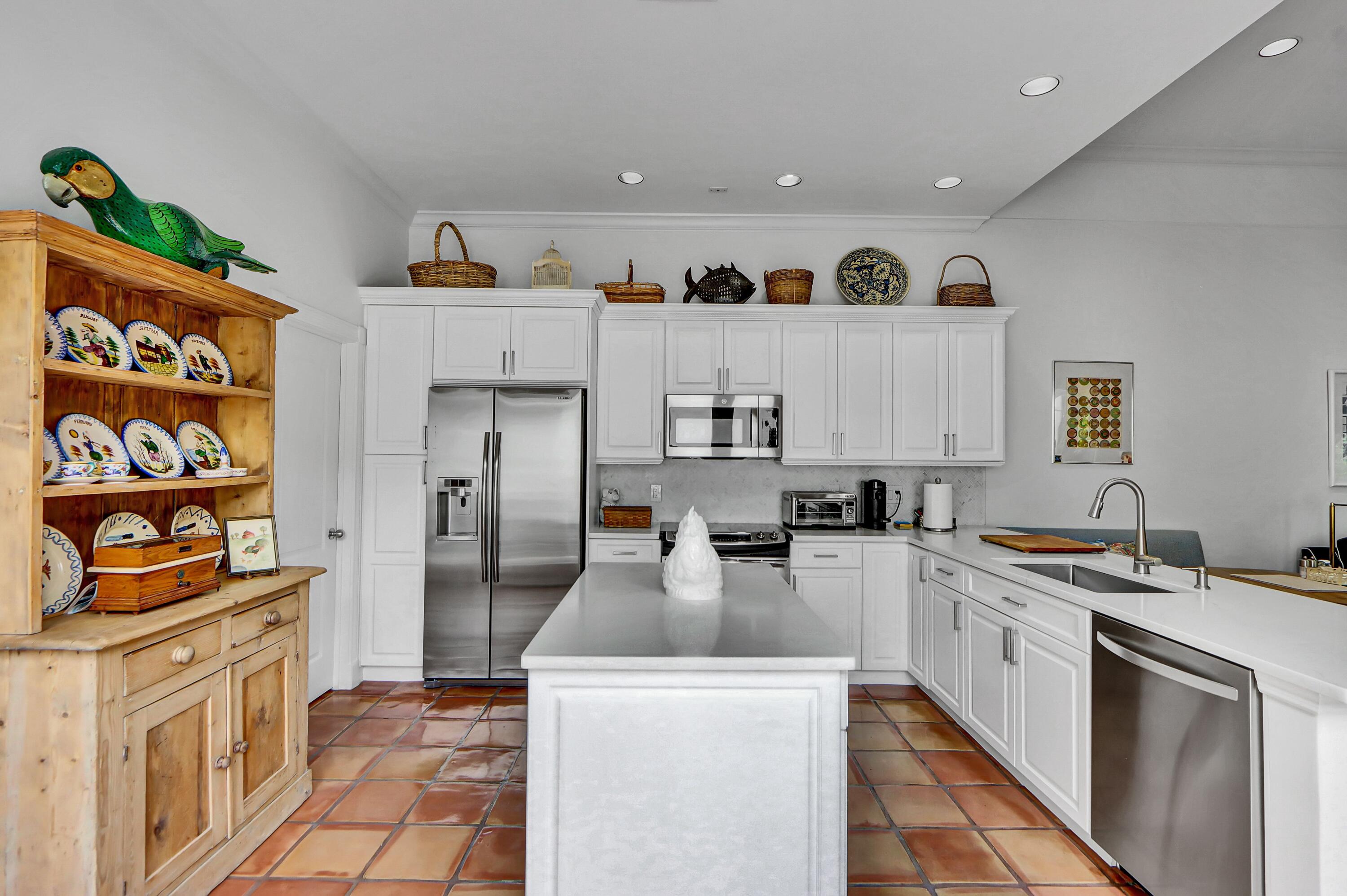 5835 Northwest 40th Terrace Boca Raton, FL 33496 - Photo 9 of 38 Kitchen - 3