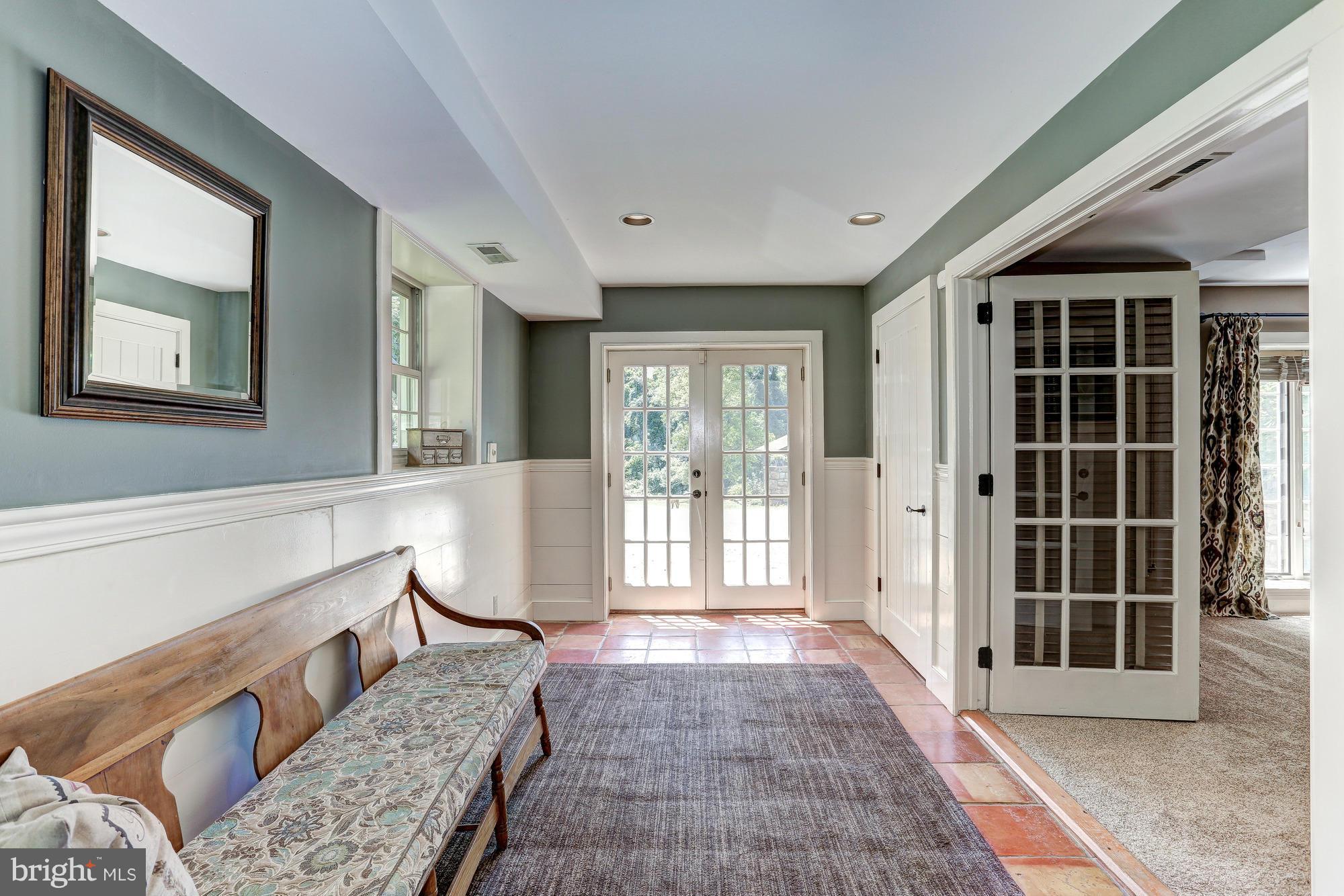18099 Raven Rocks Road Bluemont, VA 20135 - Photo 5 of 30 Inviting foyer