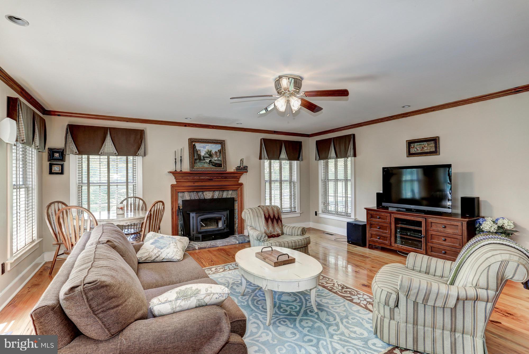 18099 Raven Rocks Road Bluemont, VA 20135 - Photo 9 of 30 Living/family with 2nd fireplace