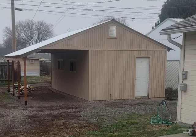 $305,000 | 1039 15th Street, Clarkston, WA 99403