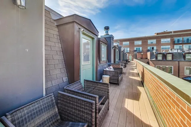 $8,000 | 1351 West Altgeld Street, Unit 4D, Chicago, IL 60614