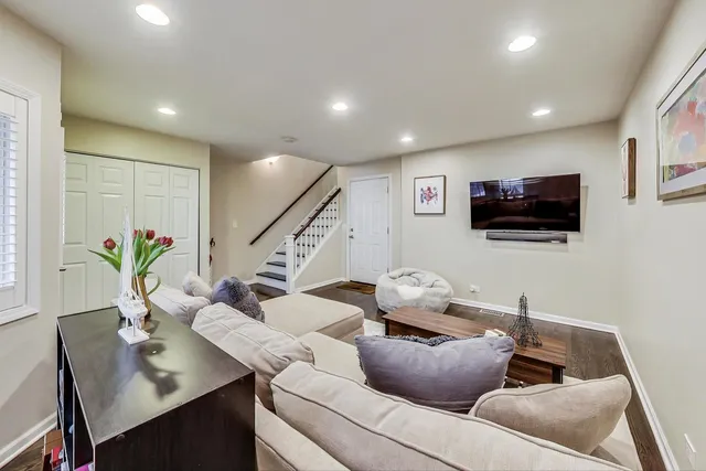 $8,000 | 1351 West Altgeld Street, Unit 4D, Chicago, IL 60614