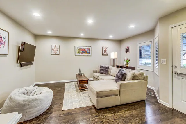 $8,000 | 1351 West Altgeld Street, Unit 4D, Chicago, IL 60614