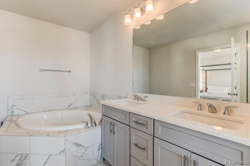 2841 Hardwick Road Ann Arbor, MI 48105 - Photo 22 of 43