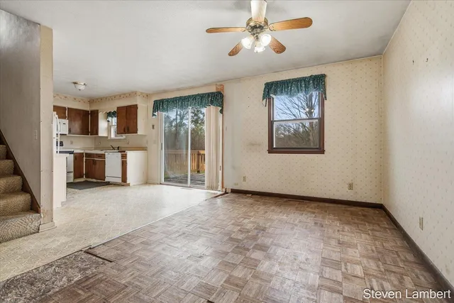 $240,000 | 1306 West B Avenue, Plainwell, MI 49080