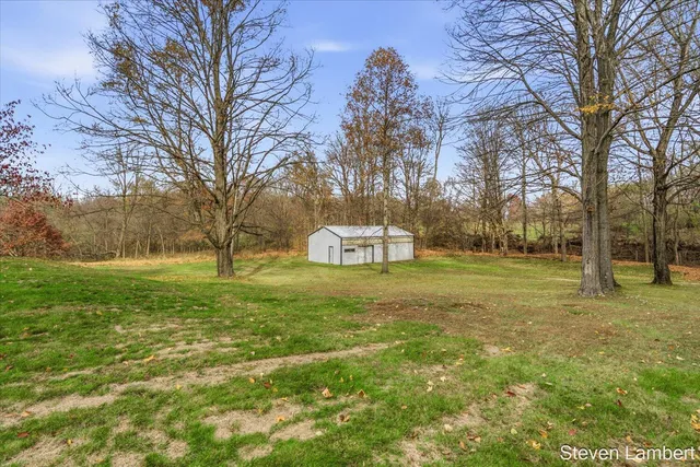 $240,000 | 1306 West B Avenue, Plainwell, MI 49080