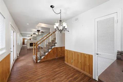 $324,950 | 806 Waggoner Drive, Arlington, TX 76013