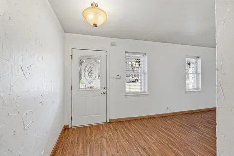 $324,950 | 806 Waggoner Drive, Arlington, TX 76013