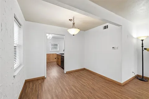 $324,950 | 806 Waggoner Drive, Arlington, TX 76013