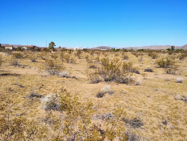 $65,000 | 565 North Inez Avenue, Landers, CA 92285