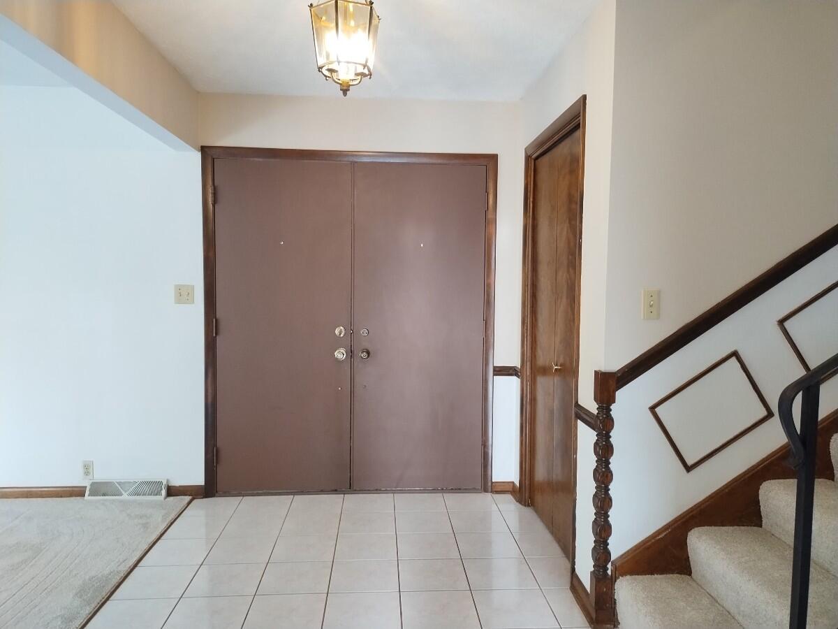 1040 Azalea Drive Munster, IN 46321 - Photo 14 of 16 a view of entryway with a interior