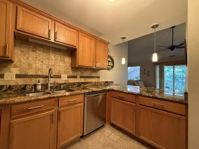 N43-w32877 Rasmus Road, Unit 7H Nashotah, WI 53058 - Photo 27 of 38 Kitchen