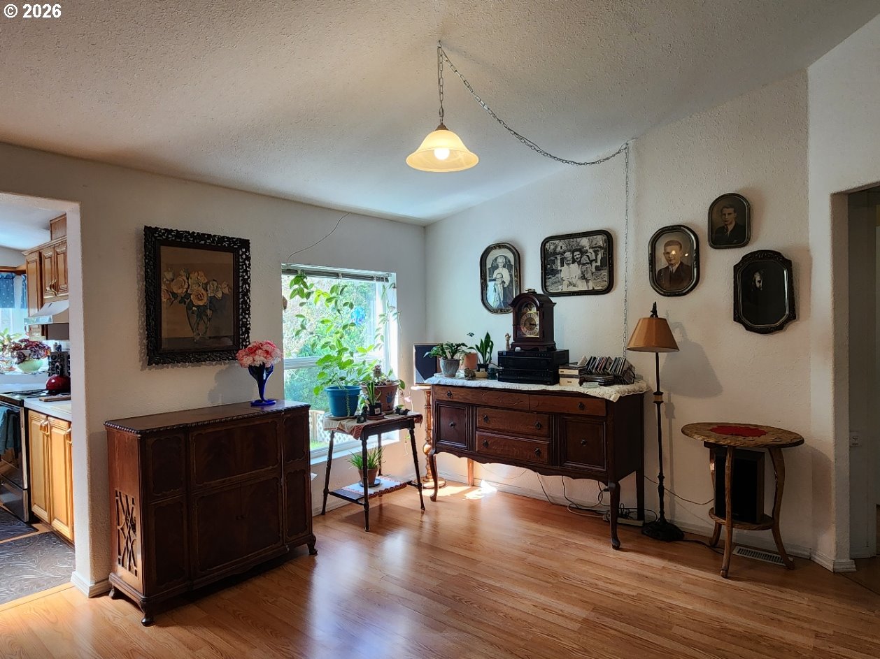 42550 Mill Pond Road Port Orford, OR 97465 - Photo 17 of 35 Sitting Room