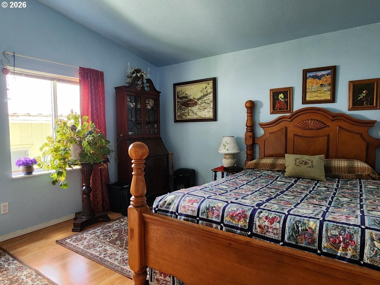 42550 Mill Pond Road Port Orford, OR 97465 - Photo 18 of 35 Bedroom