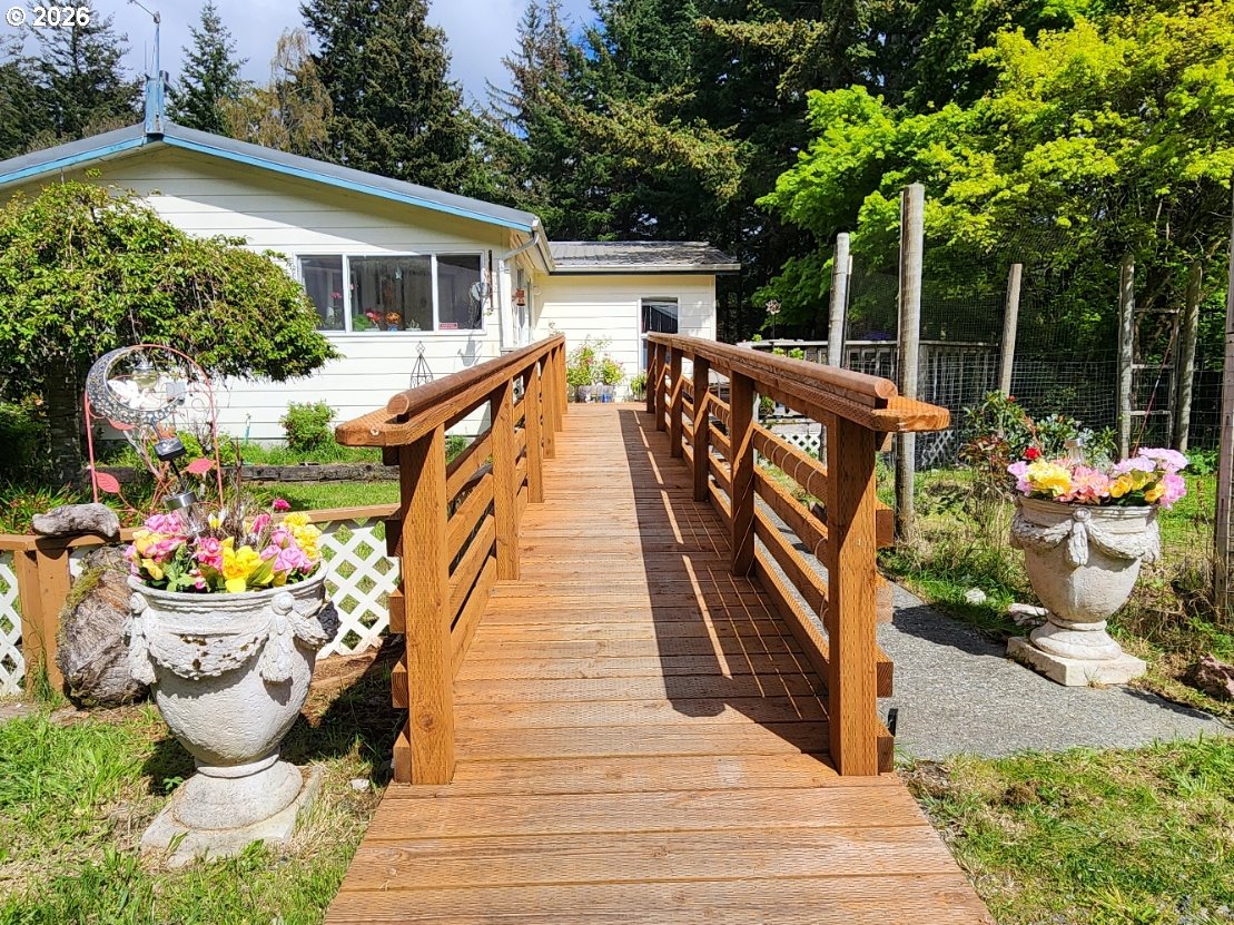 42550 Mill Pond Road Port Orford, OR 97465 - Photo 25 of 35 Entrance/Foyer