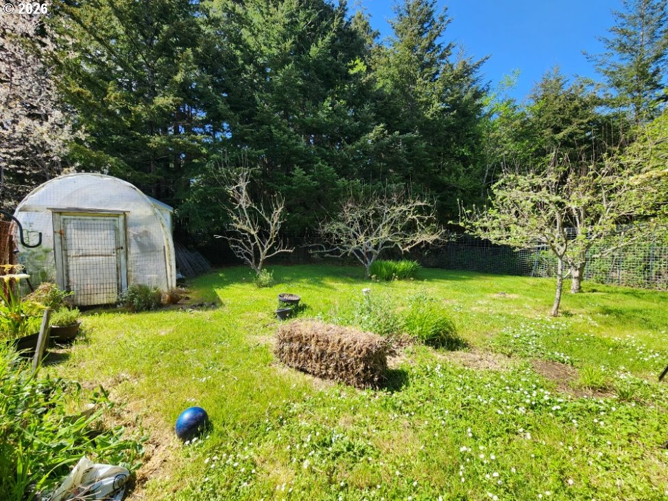 42550 Mill Pond Road Port Orford, OR 97465 - Photo 33 of 35 Greenhouse