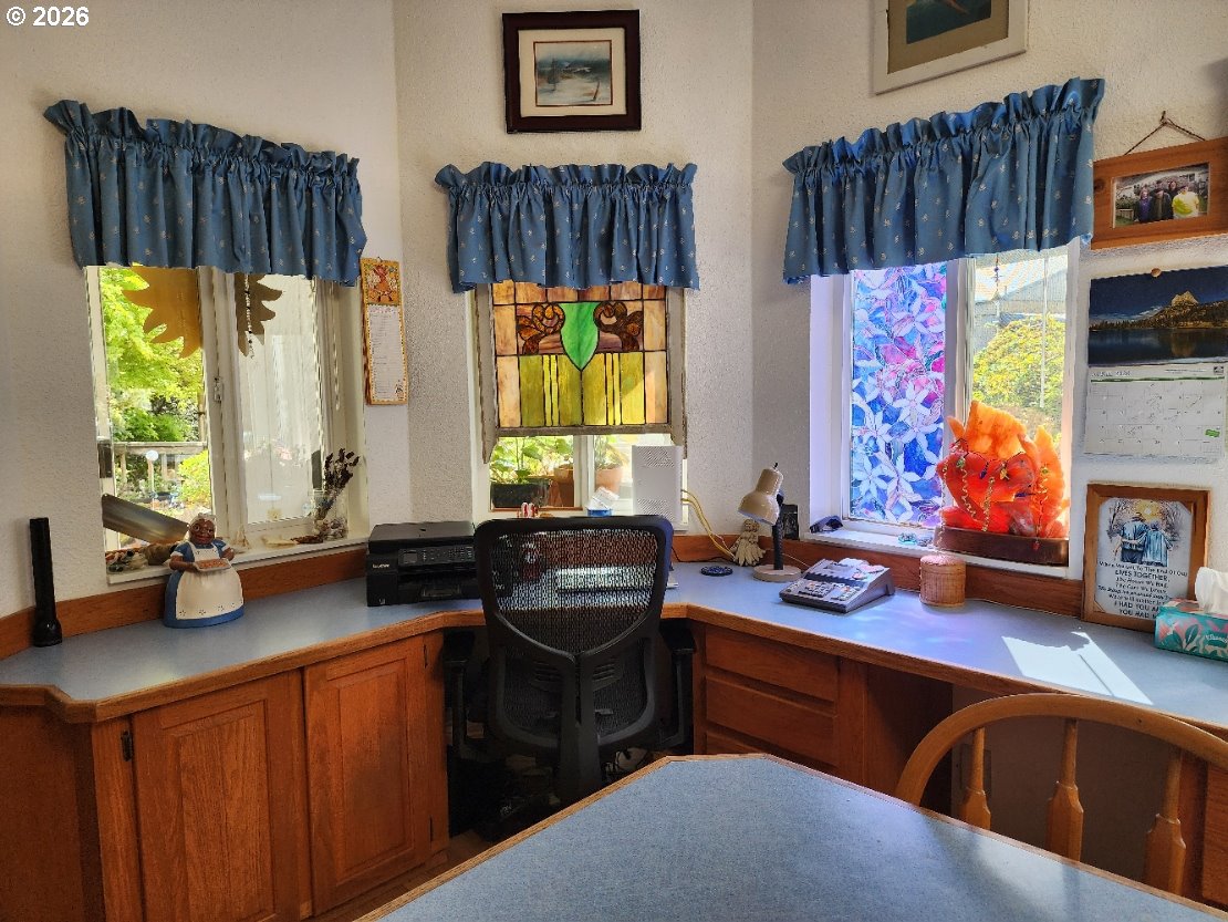 42550 Mill Pond Road Port Orford, OR 97465 - Photo 8 of 35 Kitchen/Nook