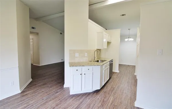 $2,095 | 1103 Hemlock Court, DeSoto, TX 75115