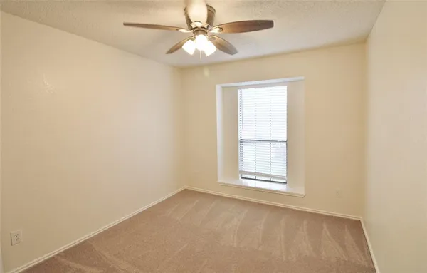 $2,095 | 1103 Hemlock Court, DeSoto, TX 75115