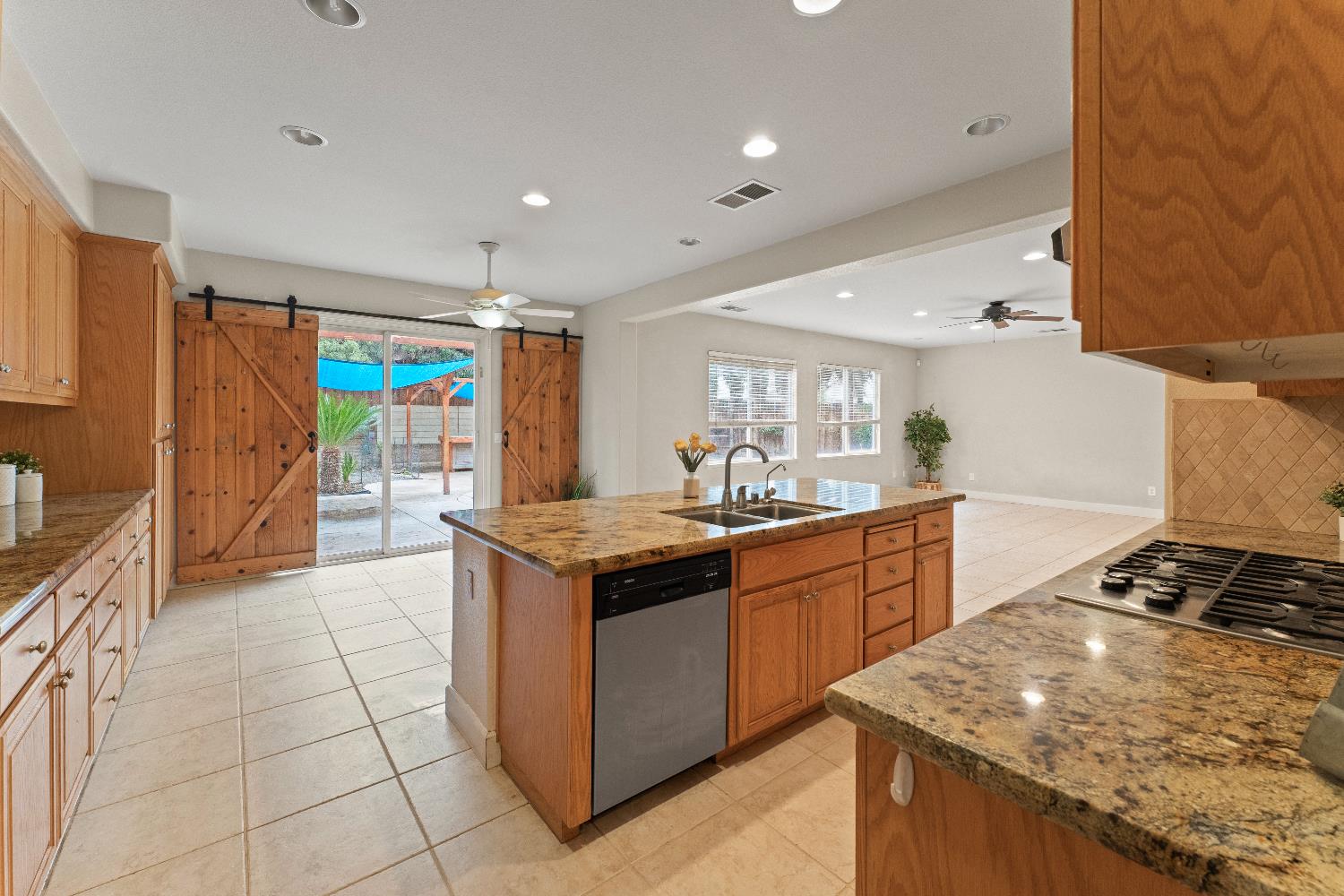 1514 Azalea Drive Patterson, CA 95363 - Photo 17 of 75