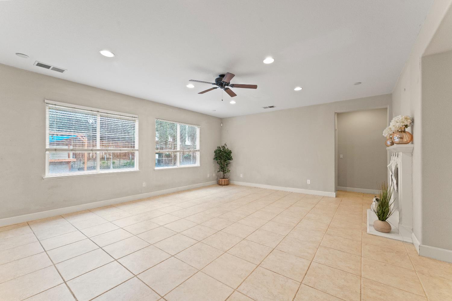 1514 Azalea Drive Patterson, CA 95363 - Photo 10 of 75