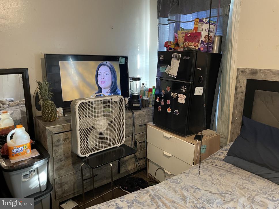 605 Cator Avenue Baltimore, MD 21218 - Photo 4 of 10