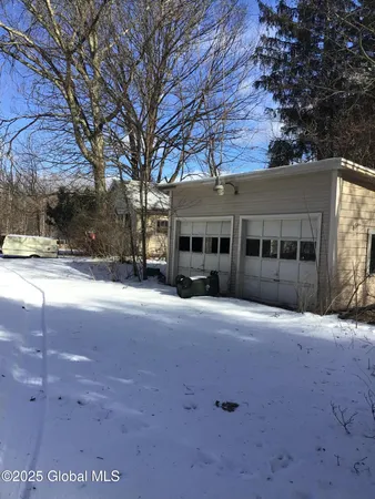 $1,050,000 | 546-548 Maple Avenue, Wilton, NY 12866