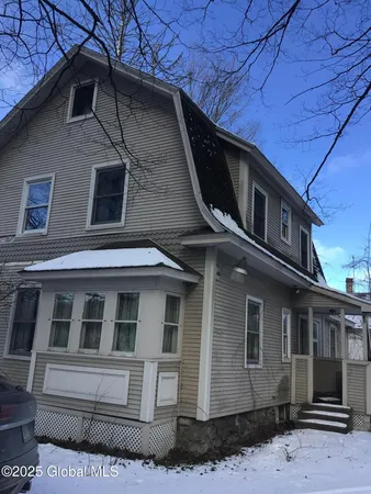 $1,050,000 | 546-548 Maple Avenue, Wilton, NY 12866