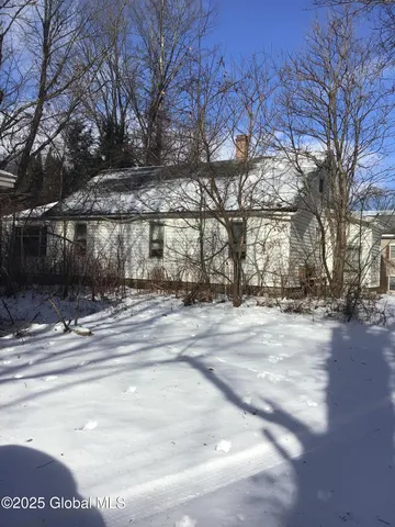 $1,050,000 | 546-548 Maple Avenue, Wilton, NY 12866