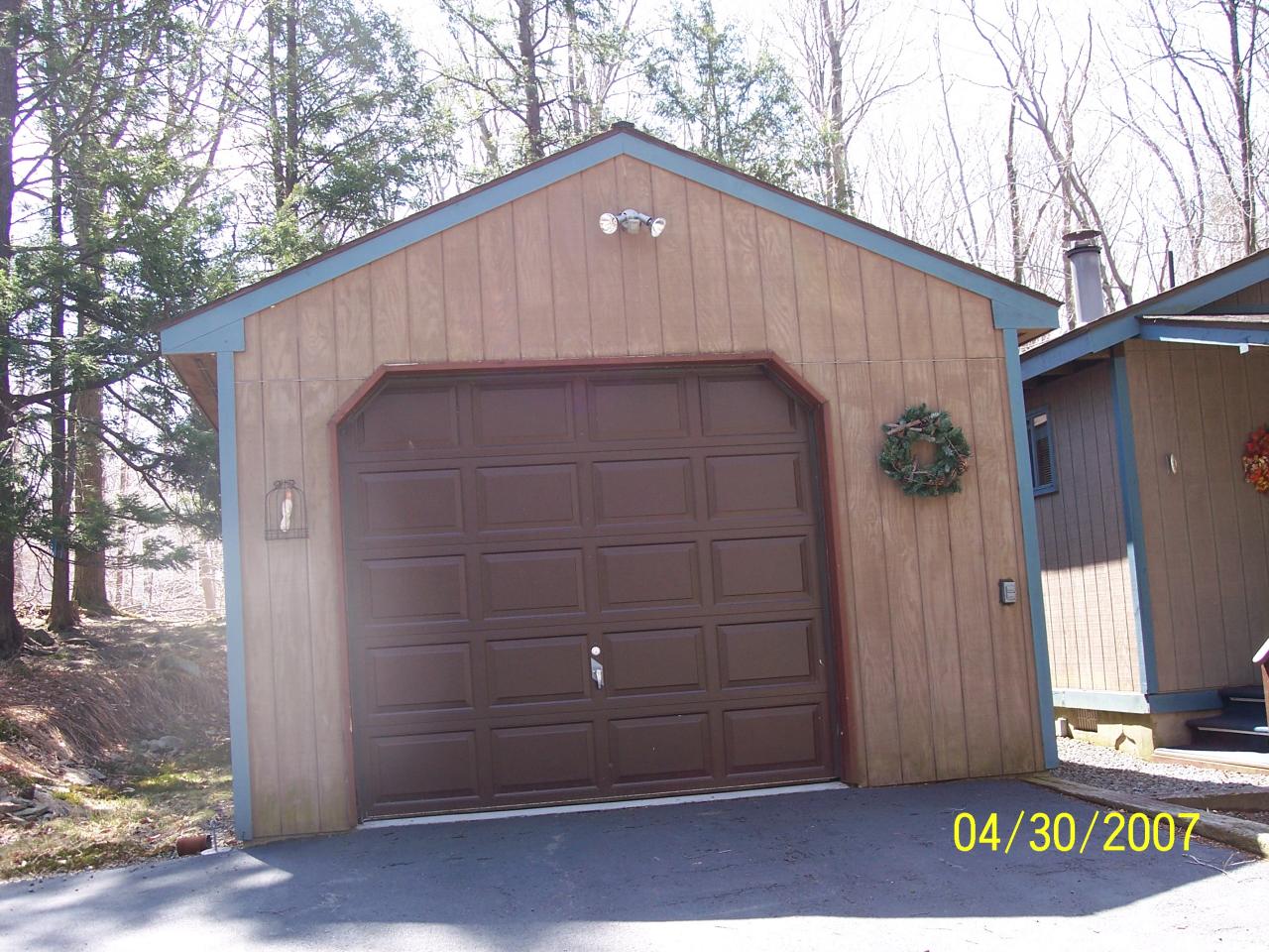 30 Logger Road Canadensis, PA 18325 - Photo 8 of 8 Garage with workshop area