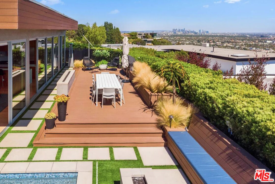 1429 Devlin Drive Los Angeles, CA 90069 - Photo 39 of 58