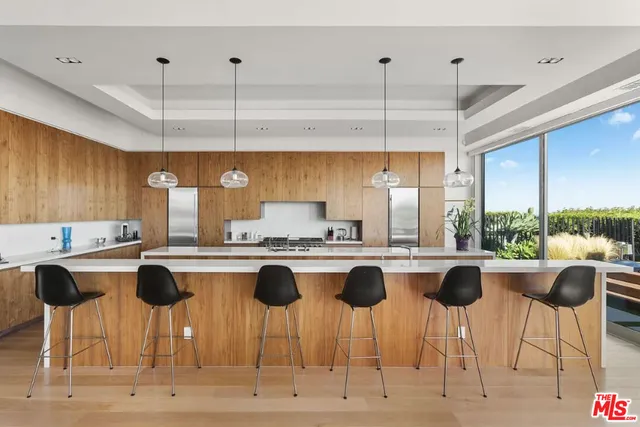 $64,800 | 1429 Devlin Drive, Los Angeles, CA 90069