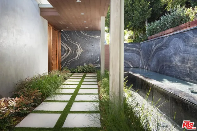 $64,800 | 1429 Devlin Drive, Los Angeles, CA 90069