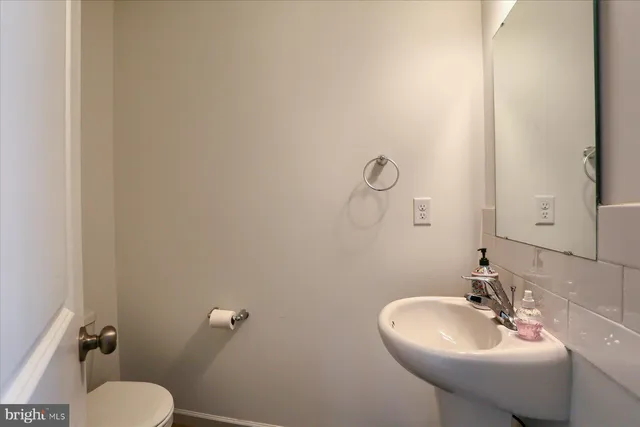 $399,900 | 110 Emma Circle, Harrisburg, PA 17112