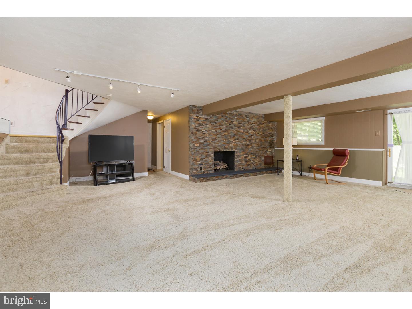 38 Clemson Road Cherry Hill, NJ 08034 - Photo 17 of 25 Family Room