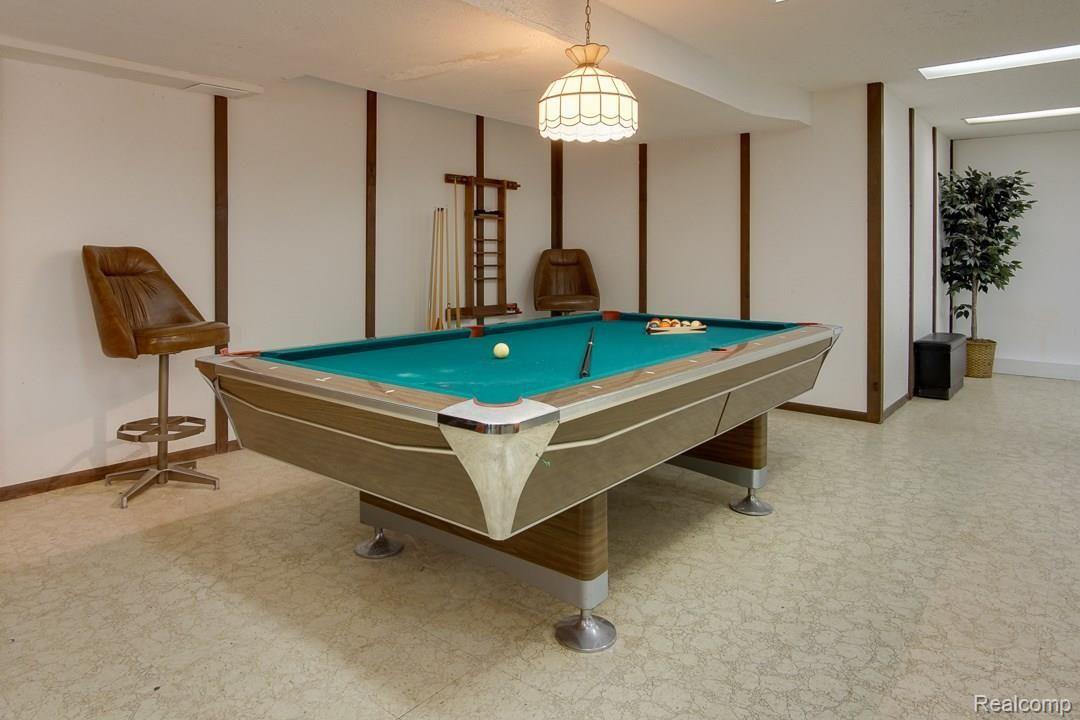 178 Coachlamp Road Rochester, MI 48306 - Photo 32 of 40 178-Coachlamp-037.jpg
