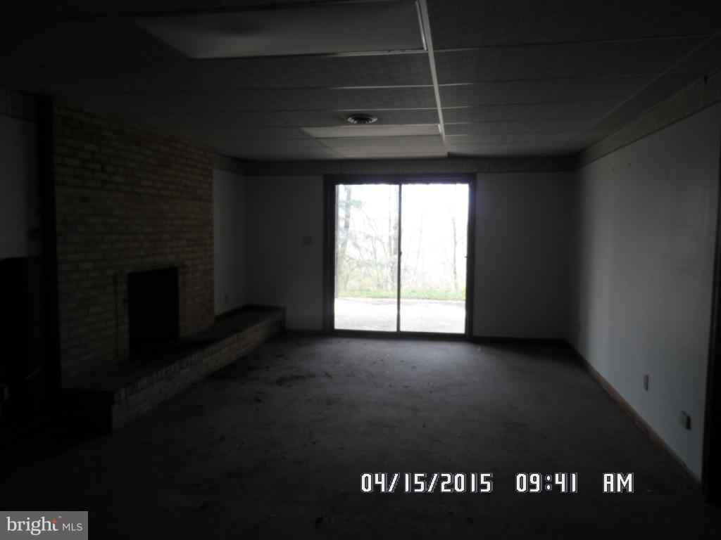 2101 Tyrone Road Westminster, MD 21158 - Photo 19 of 22 Family Room