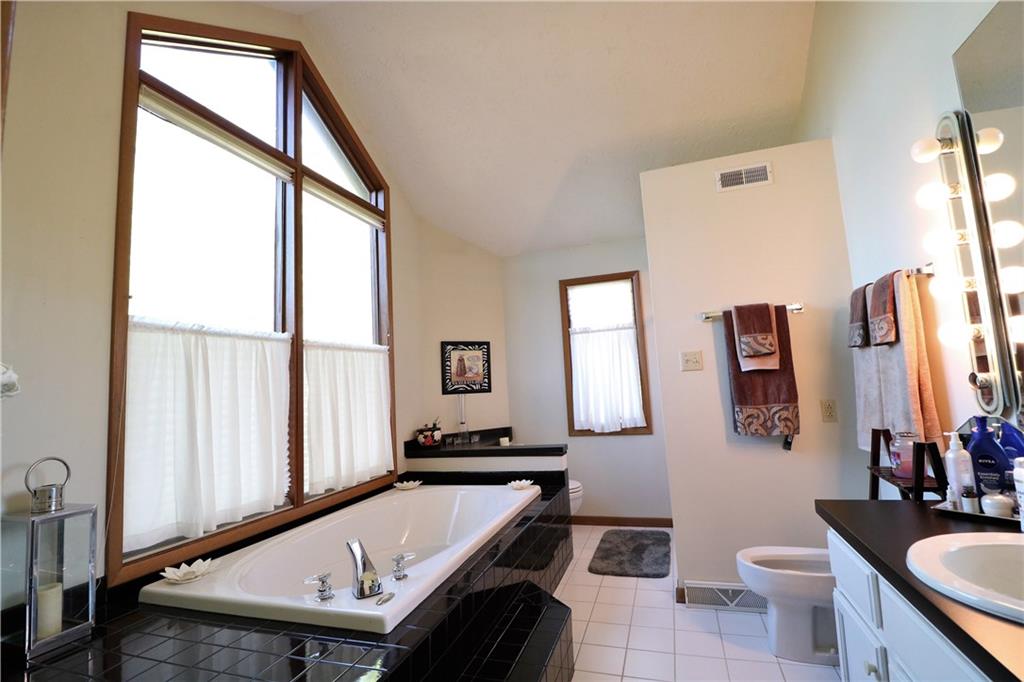 520 Spring Run Drive Monroeville, PA 15146 - Photo 17 of 25 Gallery Image 17