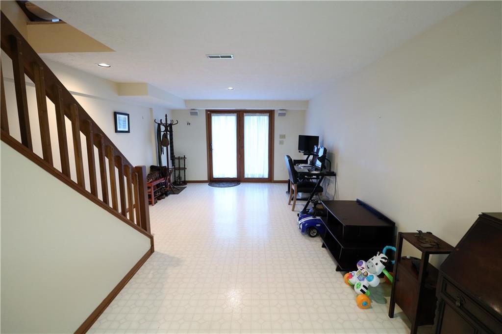 520 Spring Run Drive Monroeville, PA 15146 - Photo 20 of 25 Gallery Image 20