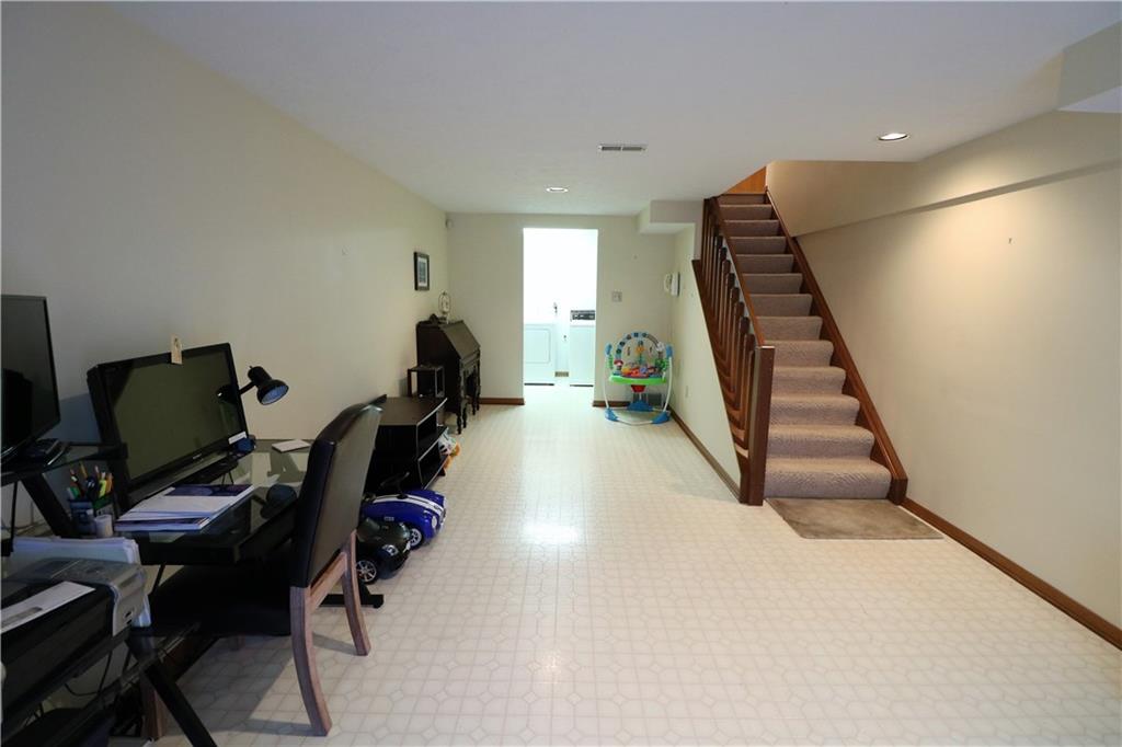 520 Spring Run Drive Monroeville, PA 15146 - Photo 21 of 25 Gallery Image 21
