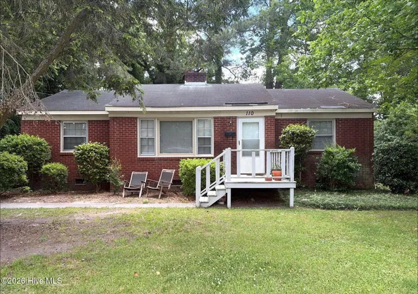 $1,600 | 110 North Warren Street, Greenville, NC 27858