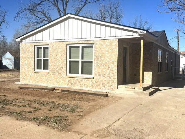 a view of a house with a outdoor space