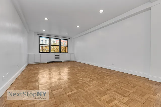 $515,000 | 241 East 76th Street, Unit 4I | Lenox Hill