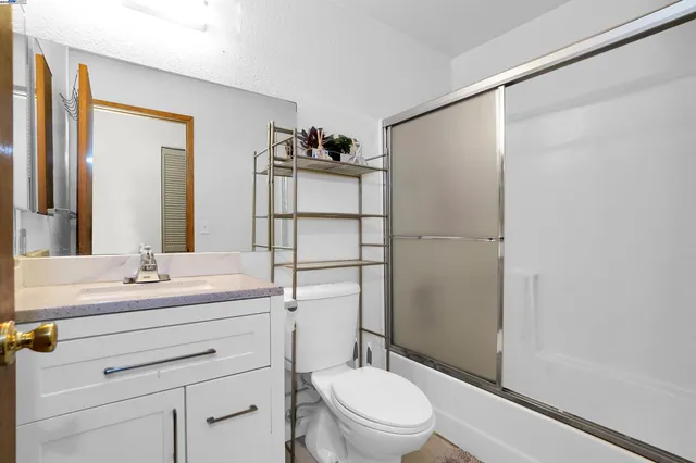 a view of washer and dryer