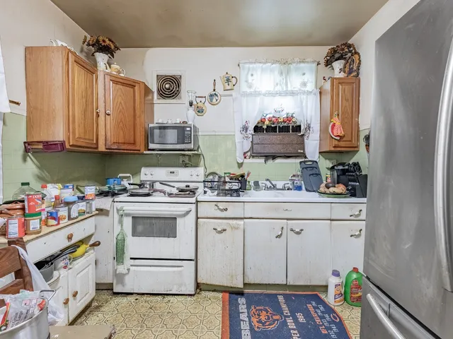 $223,250 | 1824 South Austin Boulevard, Cicero, IL 60804