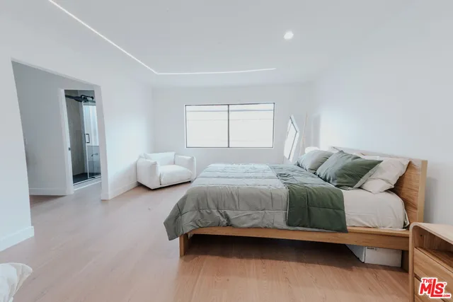 $1,499,000 | 4622 Glencoe Avenue, Unit 4, Marina del Rey, CA 90292