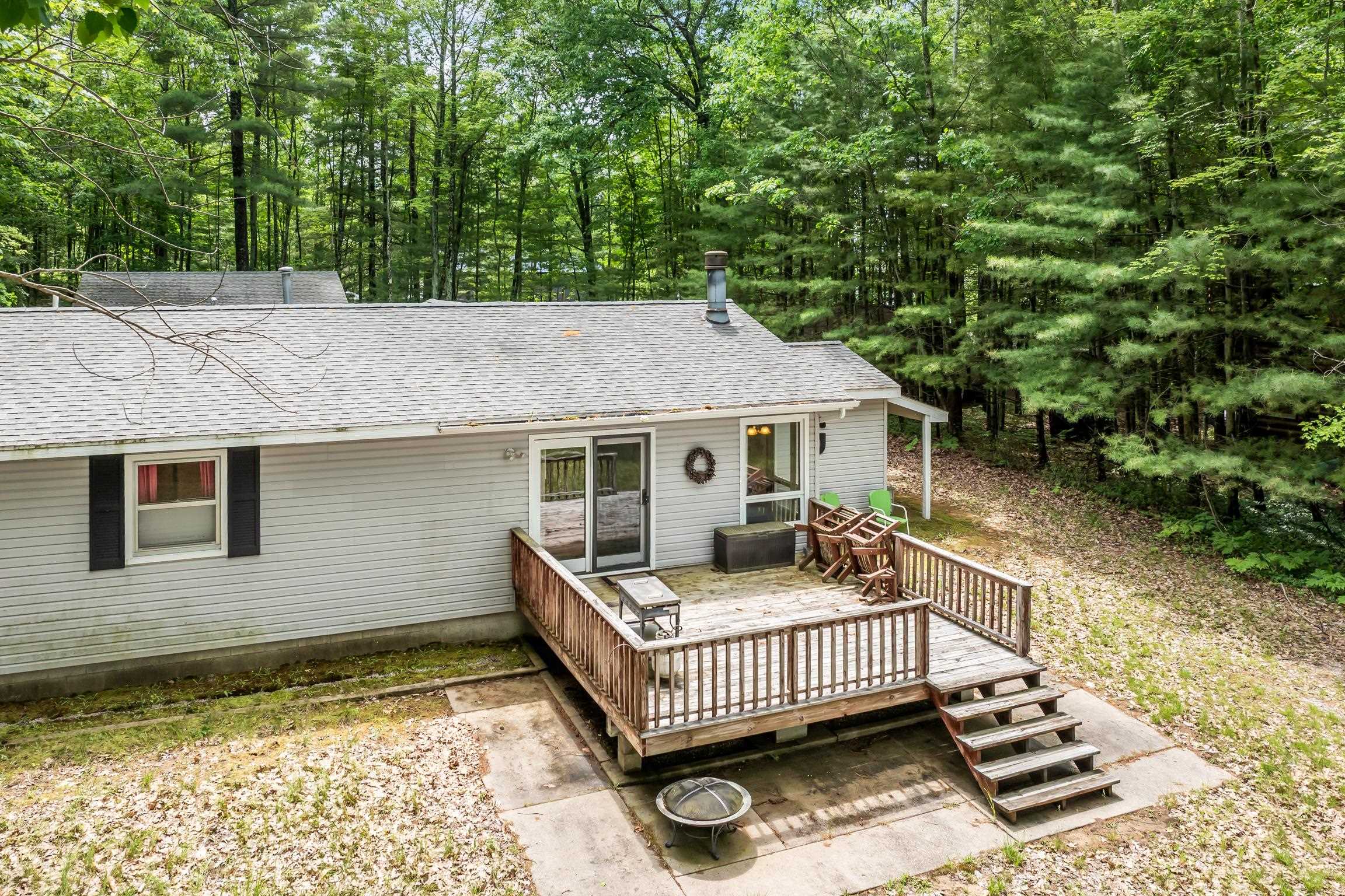 5780 Rennie View Traverse City, MI 49696 - Photo 10 of 35